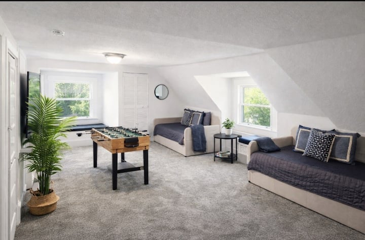 Ingersoll House, Unit 2 - Des Moines, IA