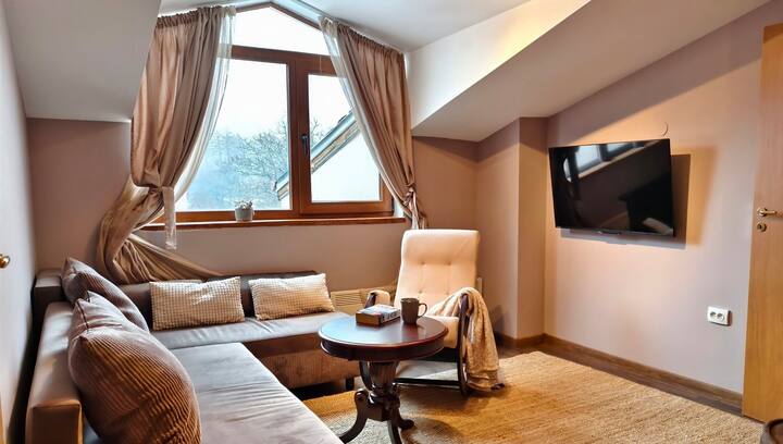 Cozy Stylish 2-bedroom Apt, 5min To Gondola & Bars - Bansko