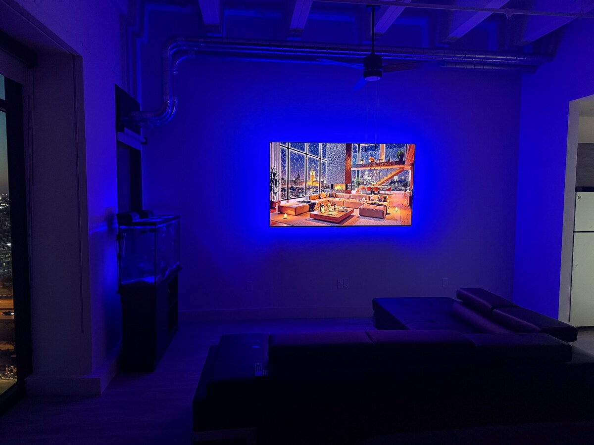 Picture of Luxury High-Rise Living in the Heart of Downtown - Flats for Rent in ...