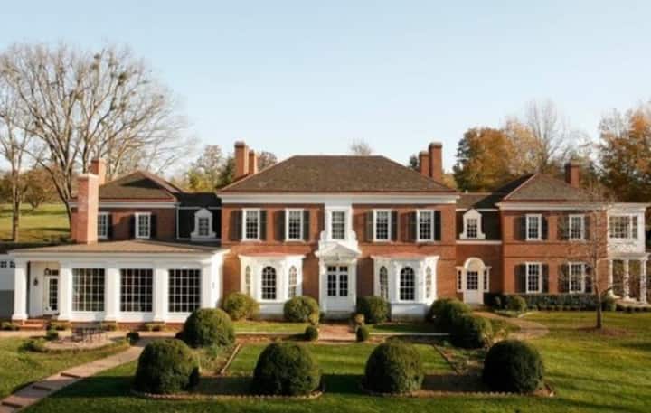 Kentucky Derby Rental
(Message For Details) - Louisville, KY