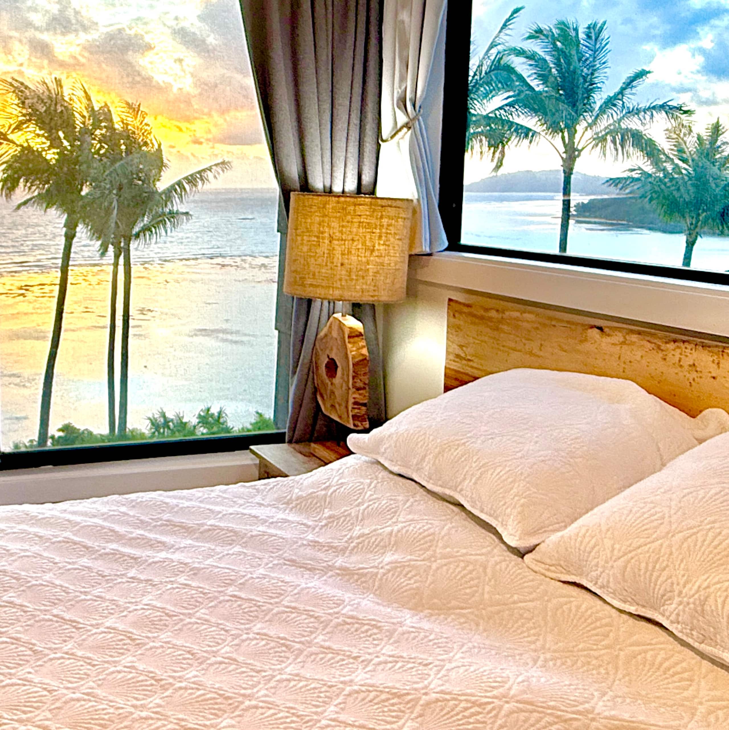 Oceanfront Blufftop Retreat · Panoramic Reef Views - Image 27