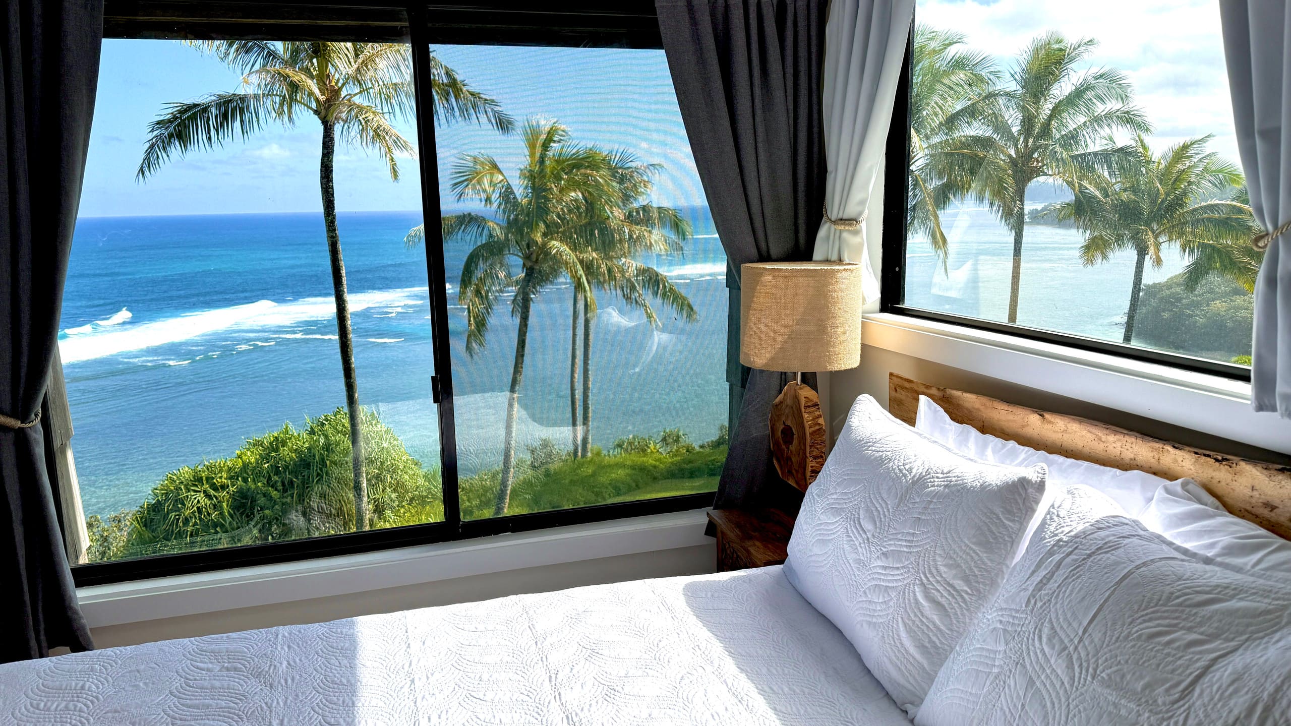Oceanfront Blufftop Retreat · Panoramic Reef Views - Image 23