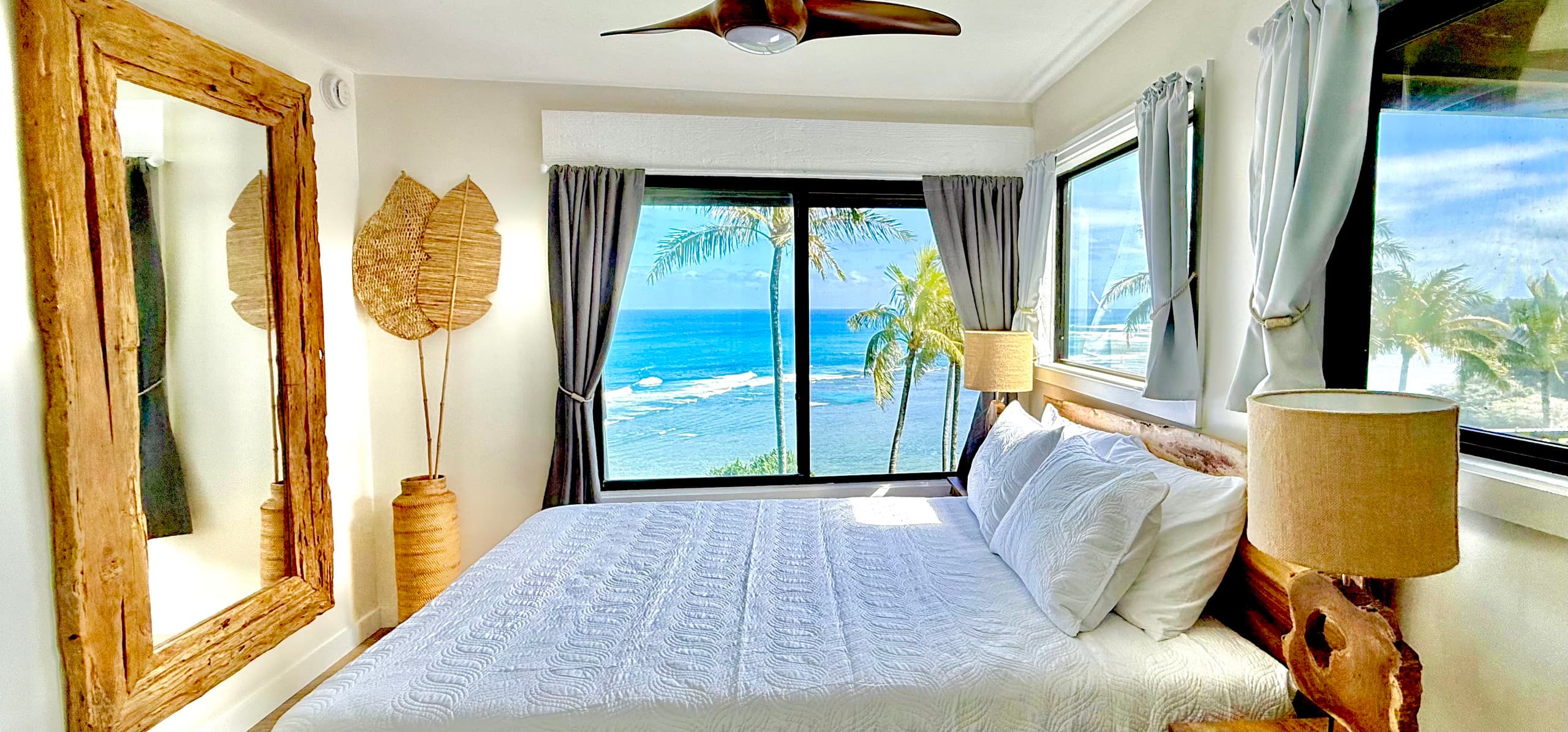 Oceanfront Blufftop Retreat · Panoramic Reef Views - Image 26