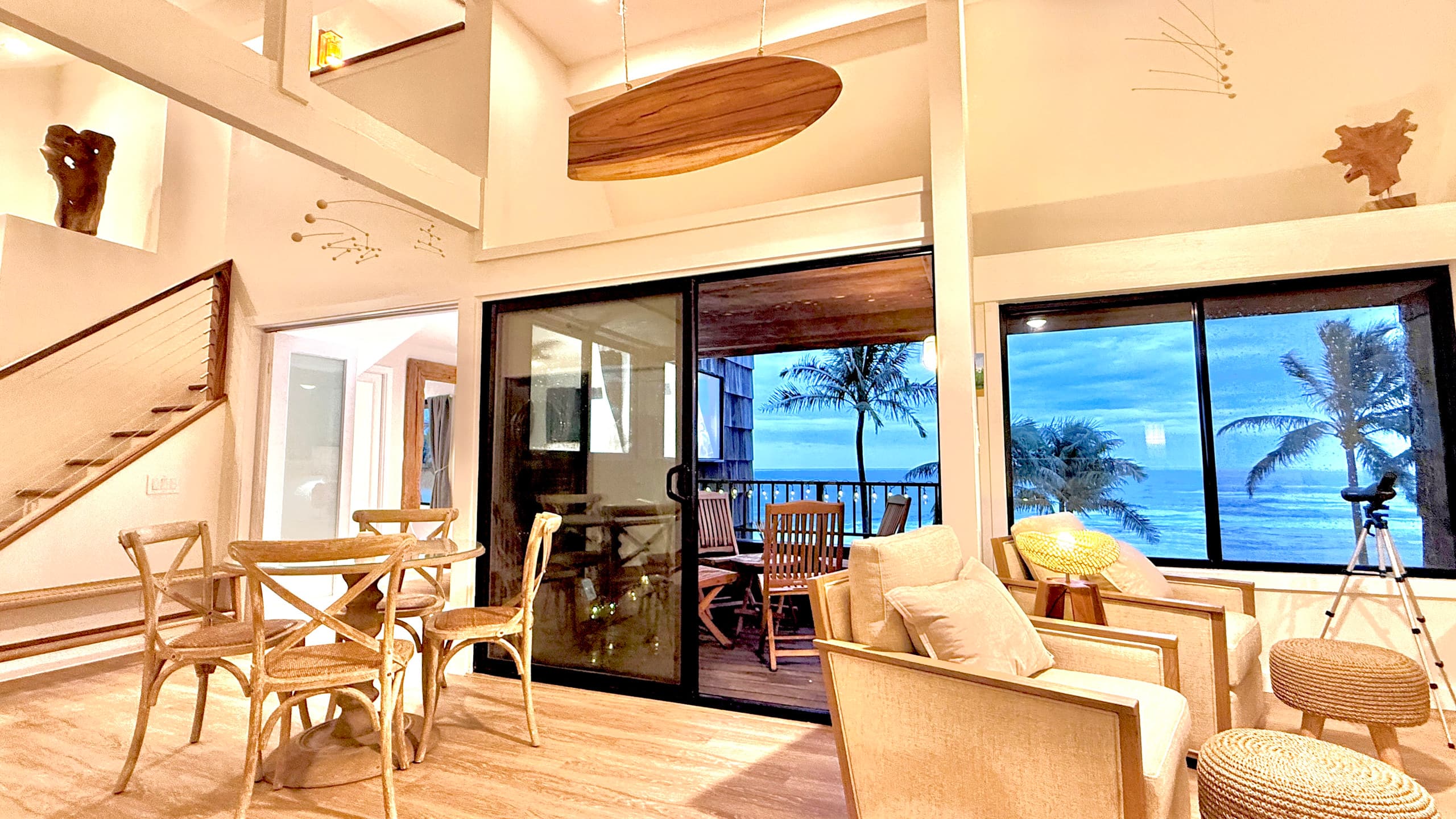 Oceanfront Blufftop Retreat · Panoramic Reef Views - Image 2