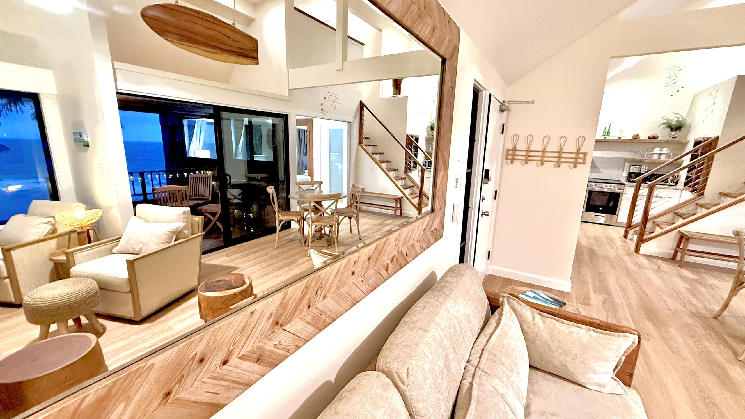 Oceanfront Blufftop Retreat · Panoramic Reef Views - Image 3