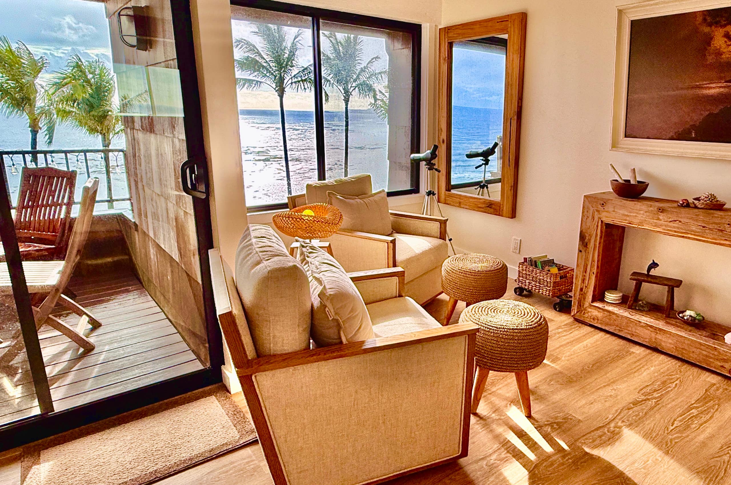 Oceanfront Blufftop Retreat · Panoramic Reef Views - Image 10