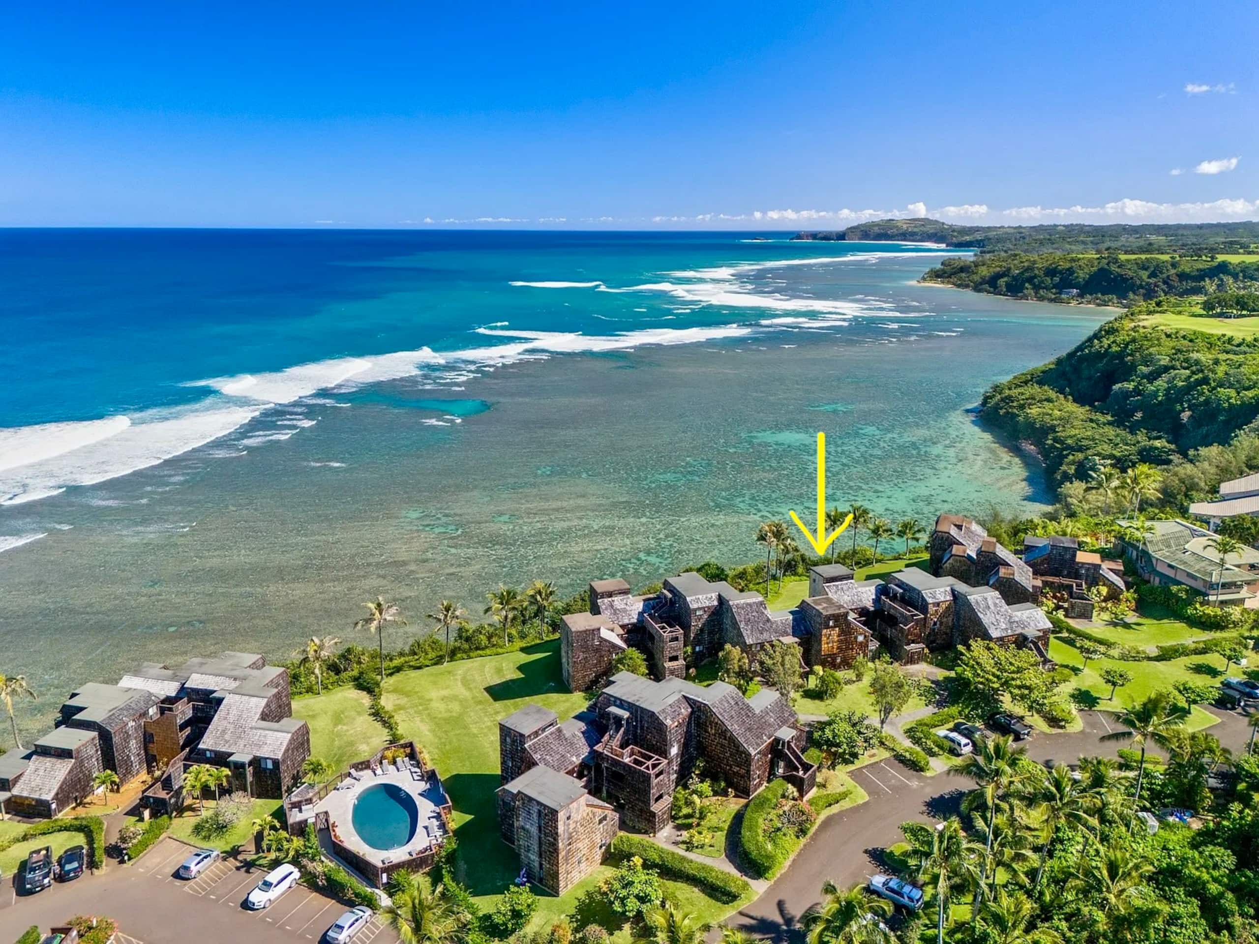 Oceanfront Blufftop Retreat · Panoramic Reef Views - Image 46