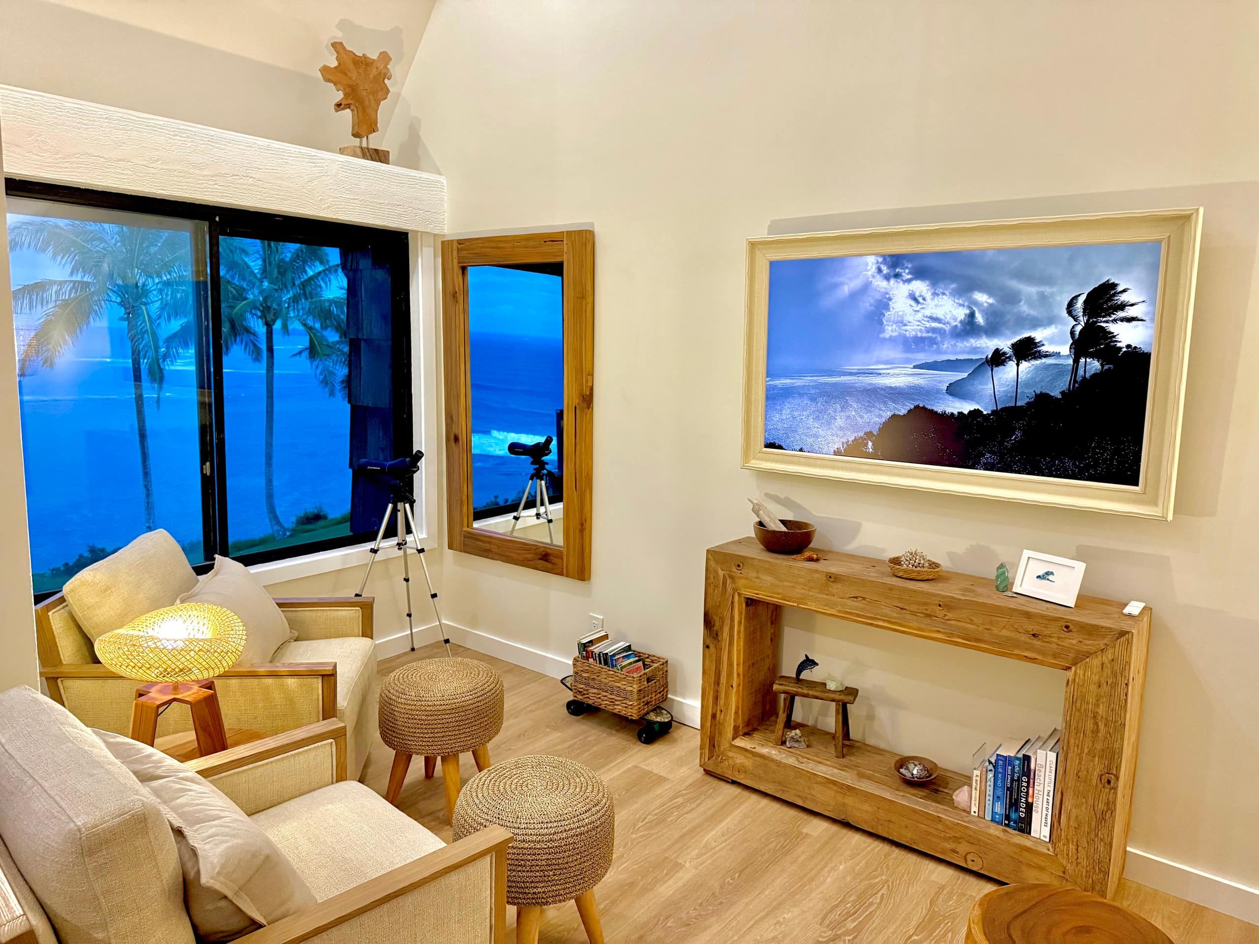 Oceanfront Blufftop Retreat · Panoramic Reef Views - Image 4
