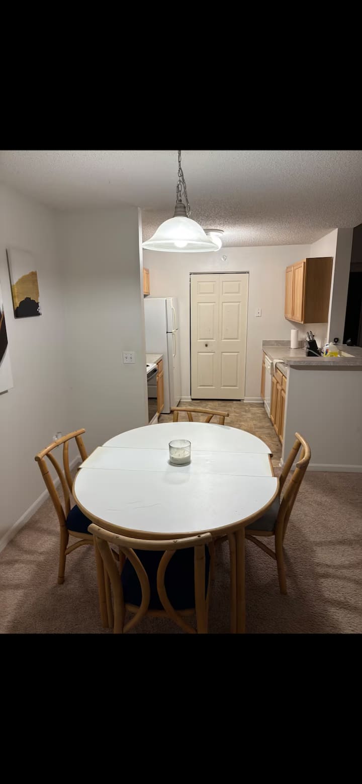 Two Bedroom Place For Summer Fun With Pool/jacuzzi - Seven Lakes State Park, Holly