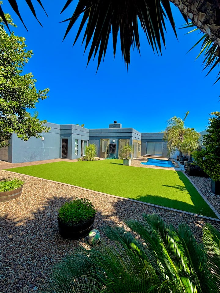 Mels House - Parklands