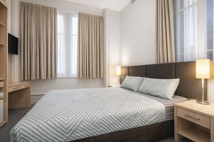 Bank Place 酒店标准间｜4米挑高｜queen Bed｜配洗衣机｜商务出行优选 - Flinders Street Railway Station - Melbourne