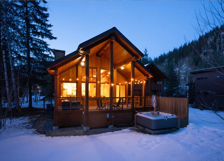 Great Escape Chalet Revelstoke - Revelstoke