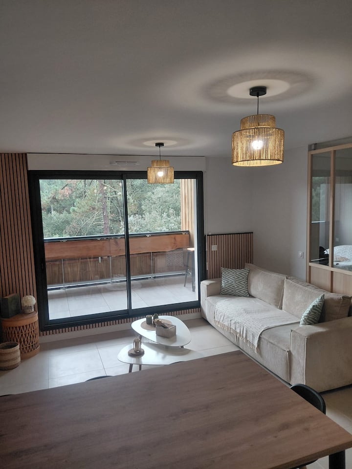 Apparemment T3 De 70m²
A 20m Du Lac. - Carcans