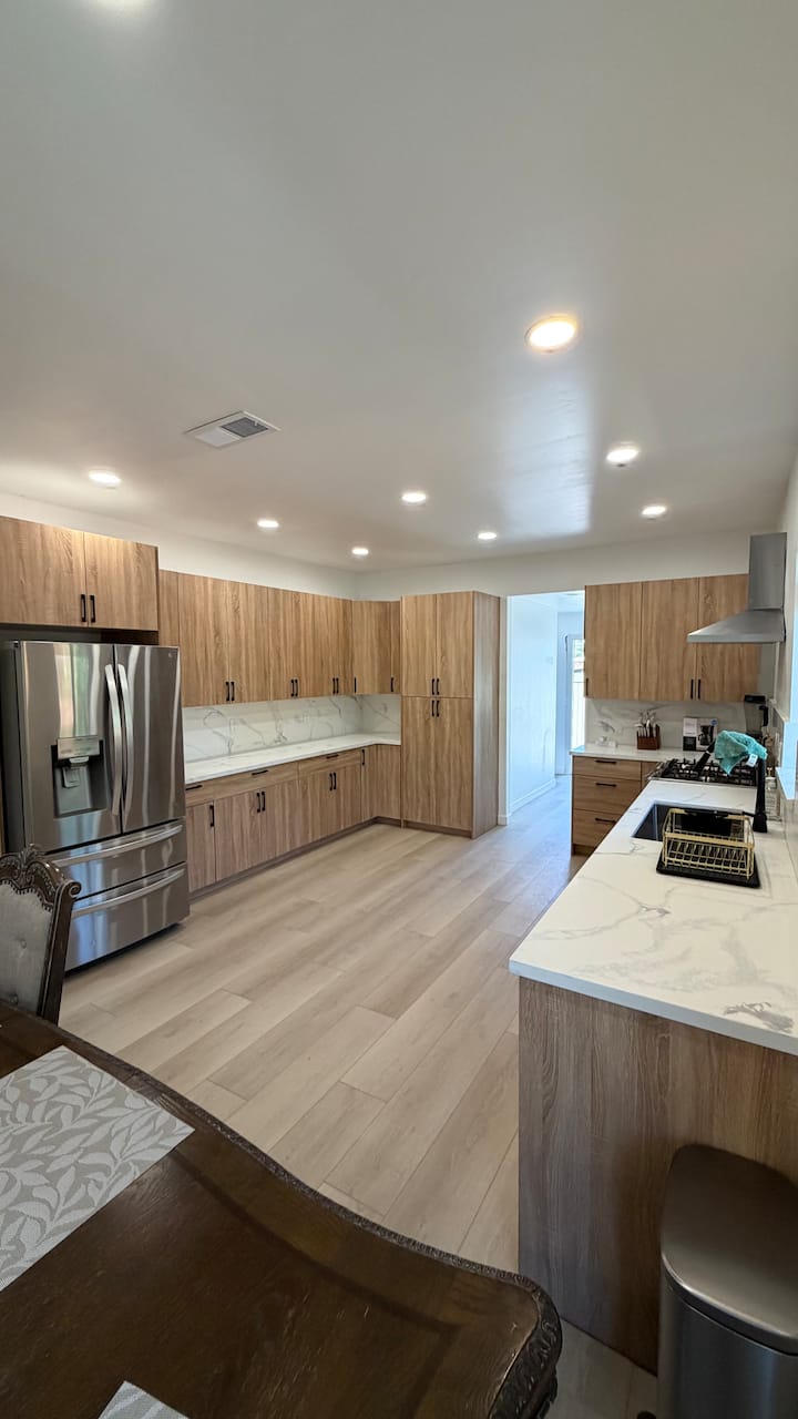 Stay In The Heart Of Downtown - Escondido, CA