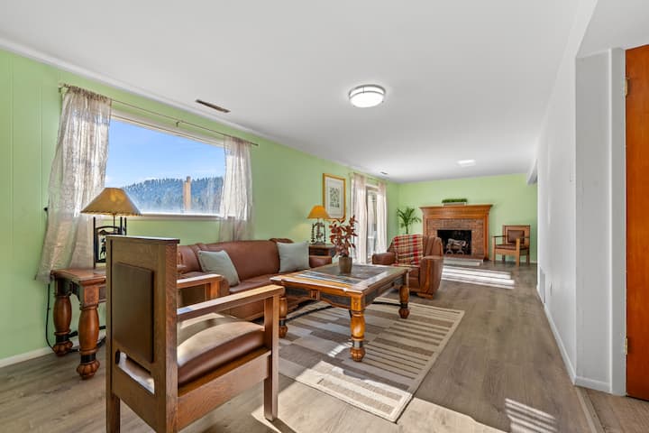 Woodland Park Home W/ Direct Views Of Pikes Peak! - Woodland Park, CO