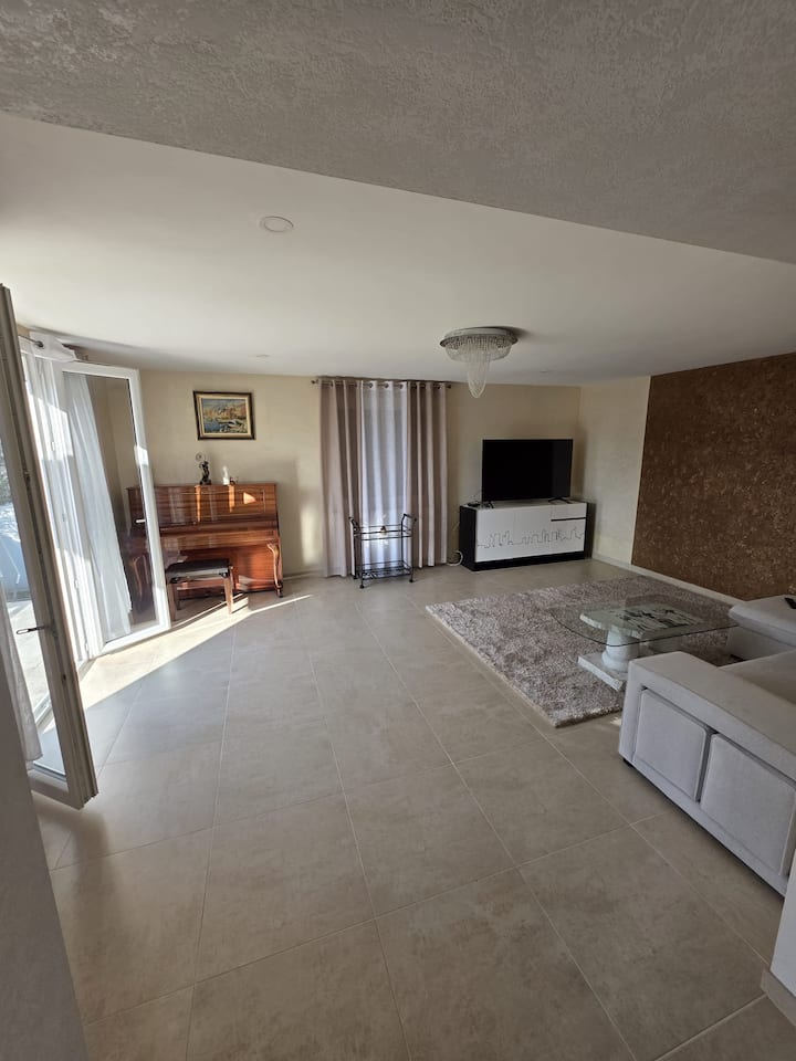 Maison T4 Avec Piscine Chauffée Et Parking Privé - Valence