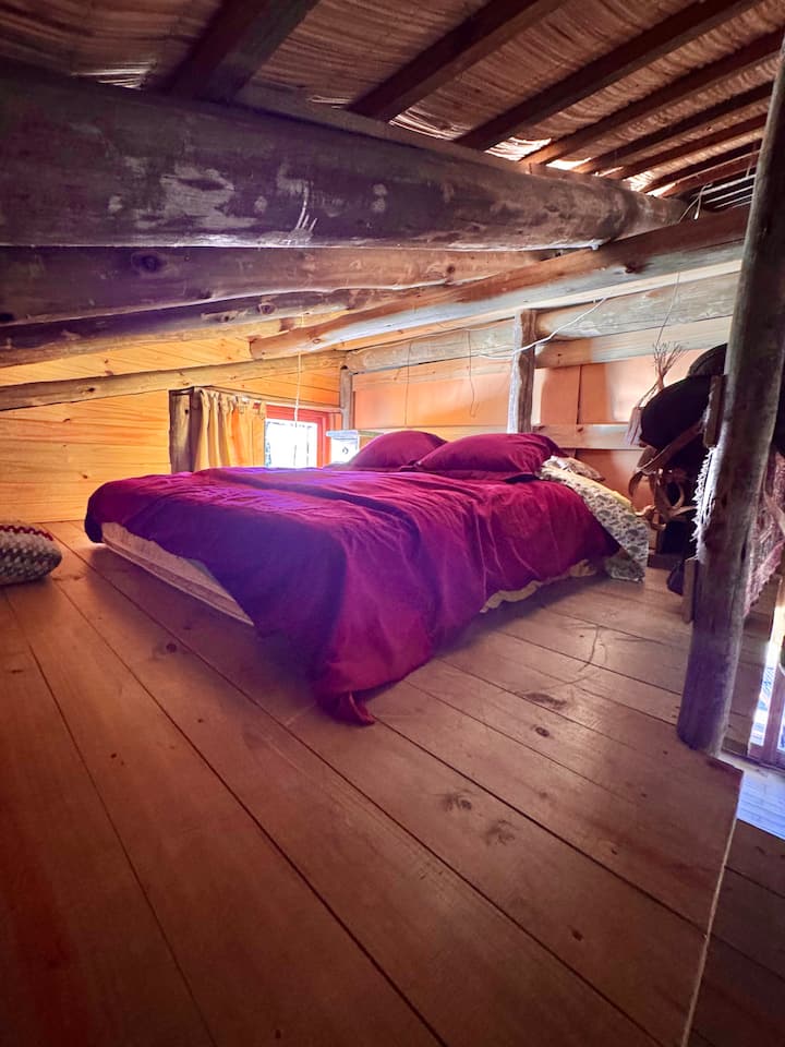 мезонин со двоен душек 