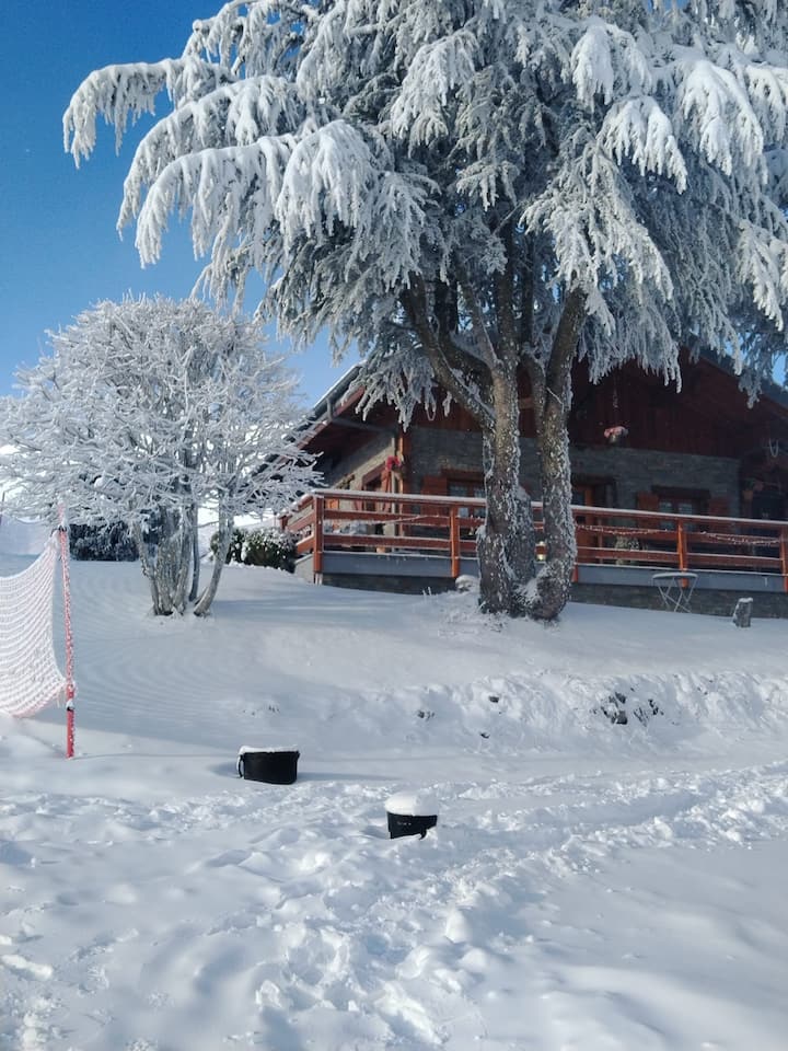 Chalet Sur Les Pistes De Ski - Hirmentaz