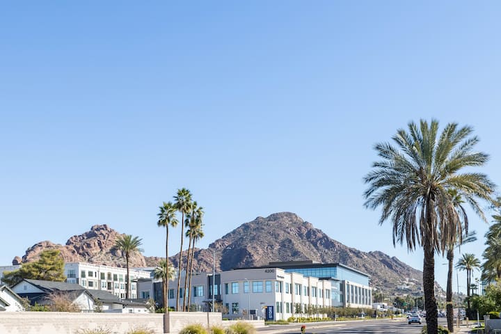 Arcadia 2br Condo Near Camelback And Old Town - Paradise Valley, AZ