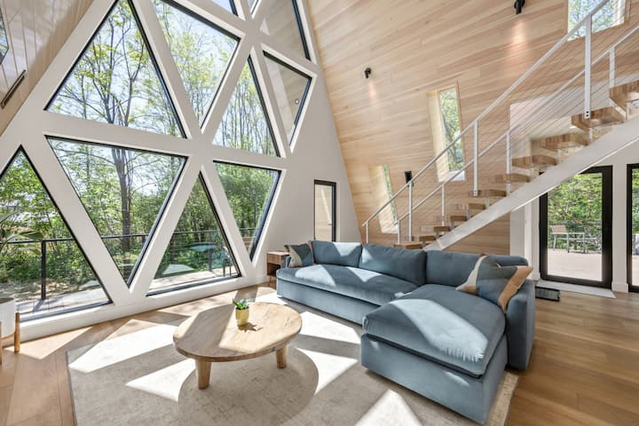 Summit Treehouse & Lavender Farm - Willow Lake, Swisher