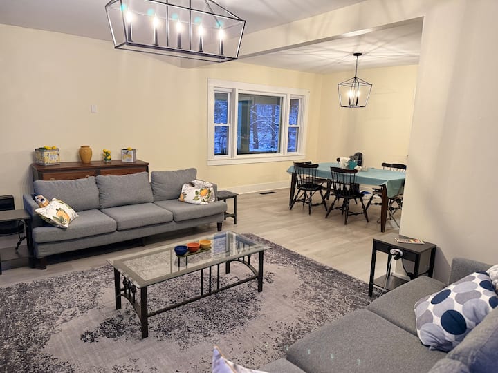 Renovated Riverfront Home Sleeps 10 | Walk To Town - Hancock, NY
