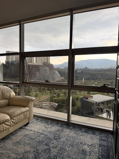 Popular Airbnb listing: House Decor - Art Deco in Santa Fe Cuajimalpa