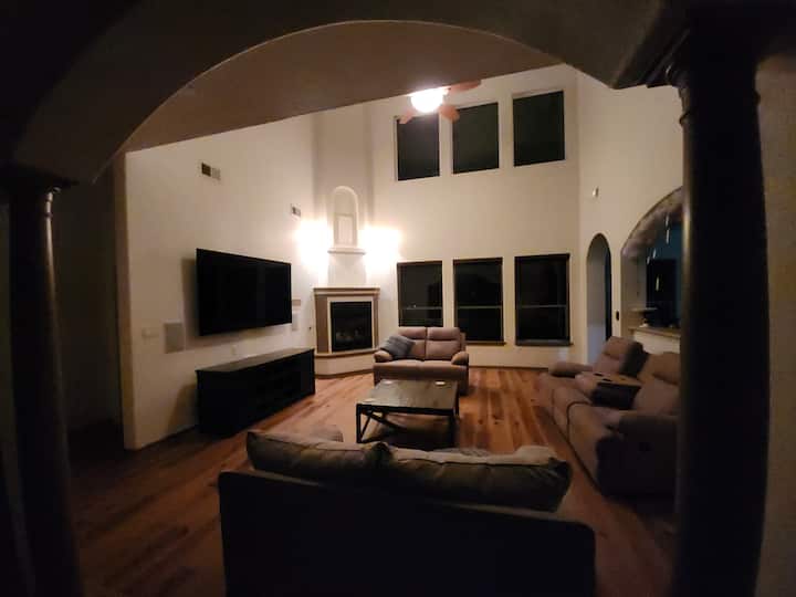 High-desert Skyview Sanctuary & Family Oasis. - Rio Rancho, NM