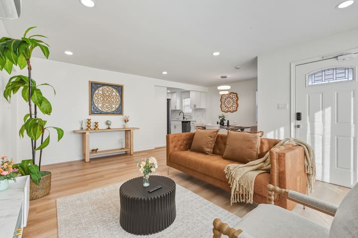 2br 1ba Near Park & Airport 3 Beds Newly Renovated - Ontario, CA