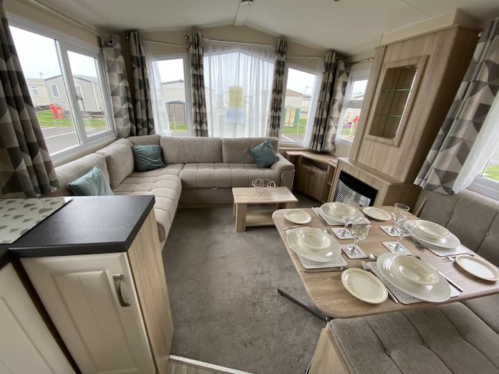 Modern 4 Berth Caravan Near To The Beach - Mablethorpe