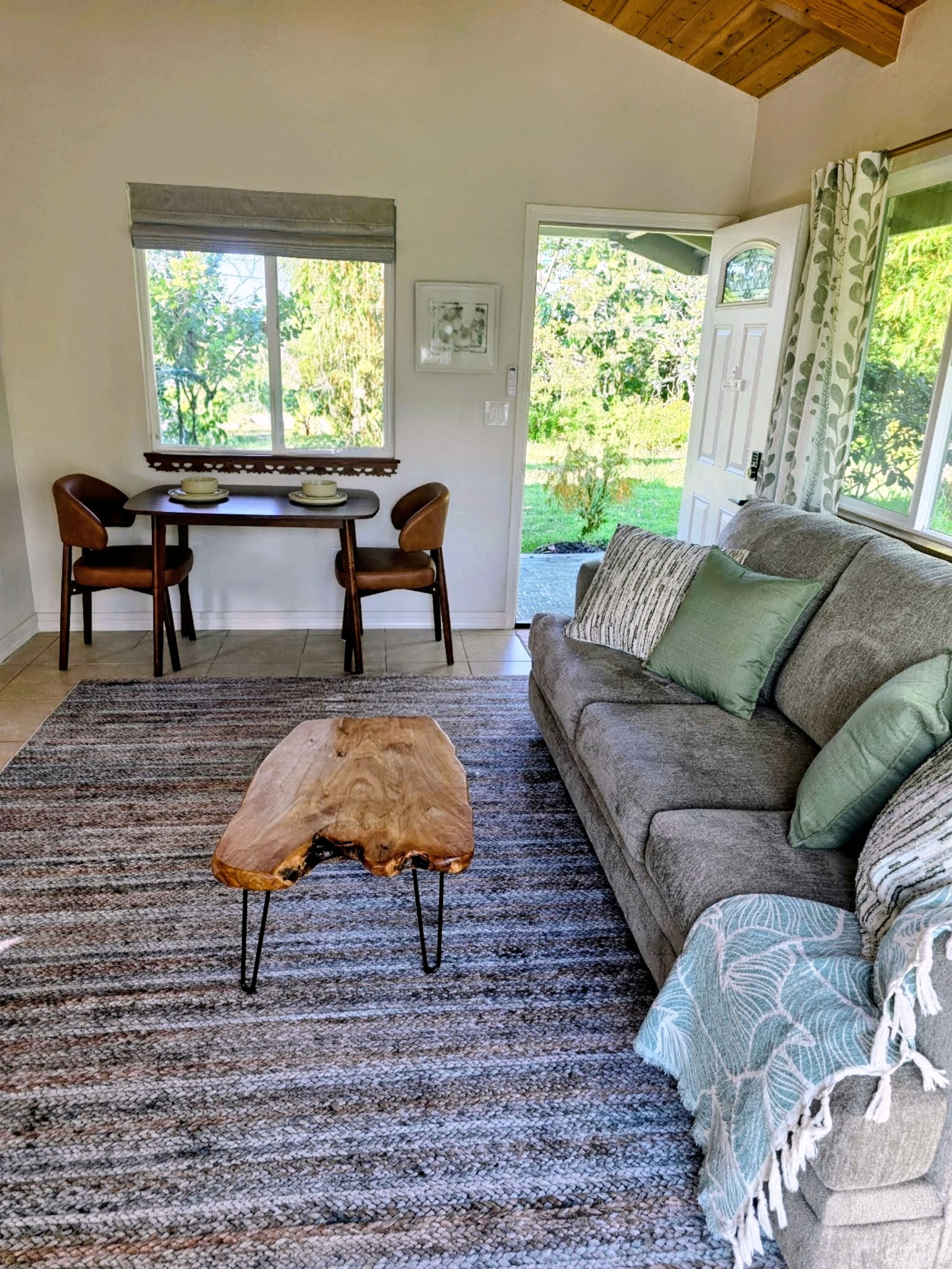 Home in Keaau · ★4.75 · 1 bedroom · 2 beds · 1 private bath - Image 5