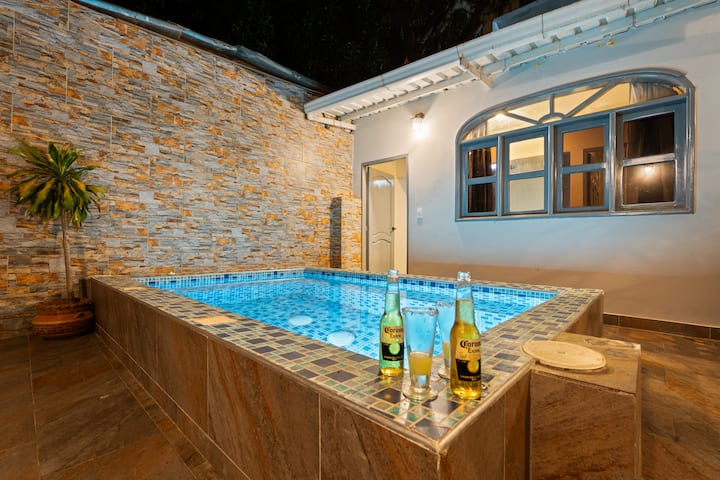 Beautiful 7 Br House W/ Pool Near Walled City! - Cartagena de Indias