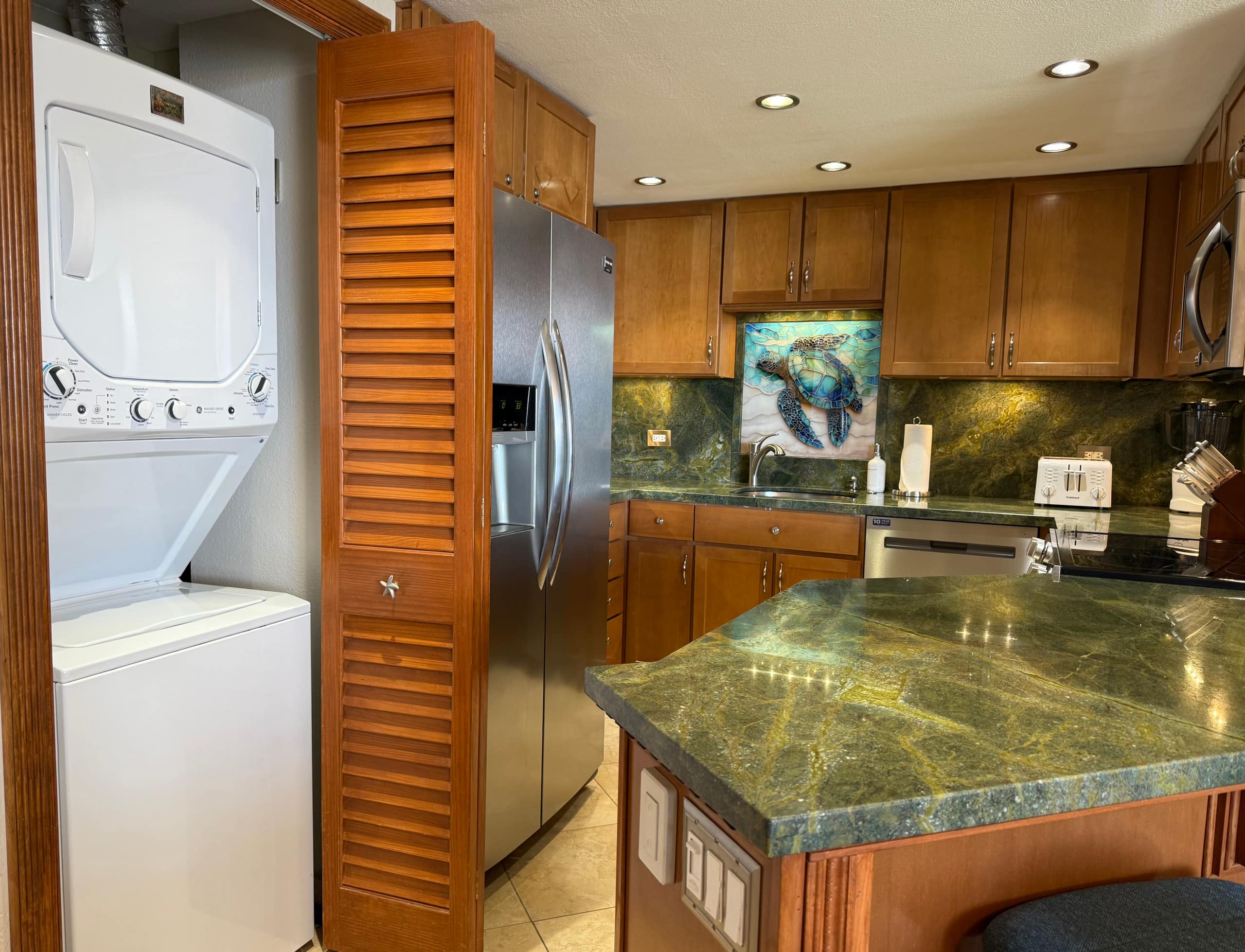 Condo in Lahaina · ★5.0 · 2 bedrooms · 4 beds · 2 baths - Image 23