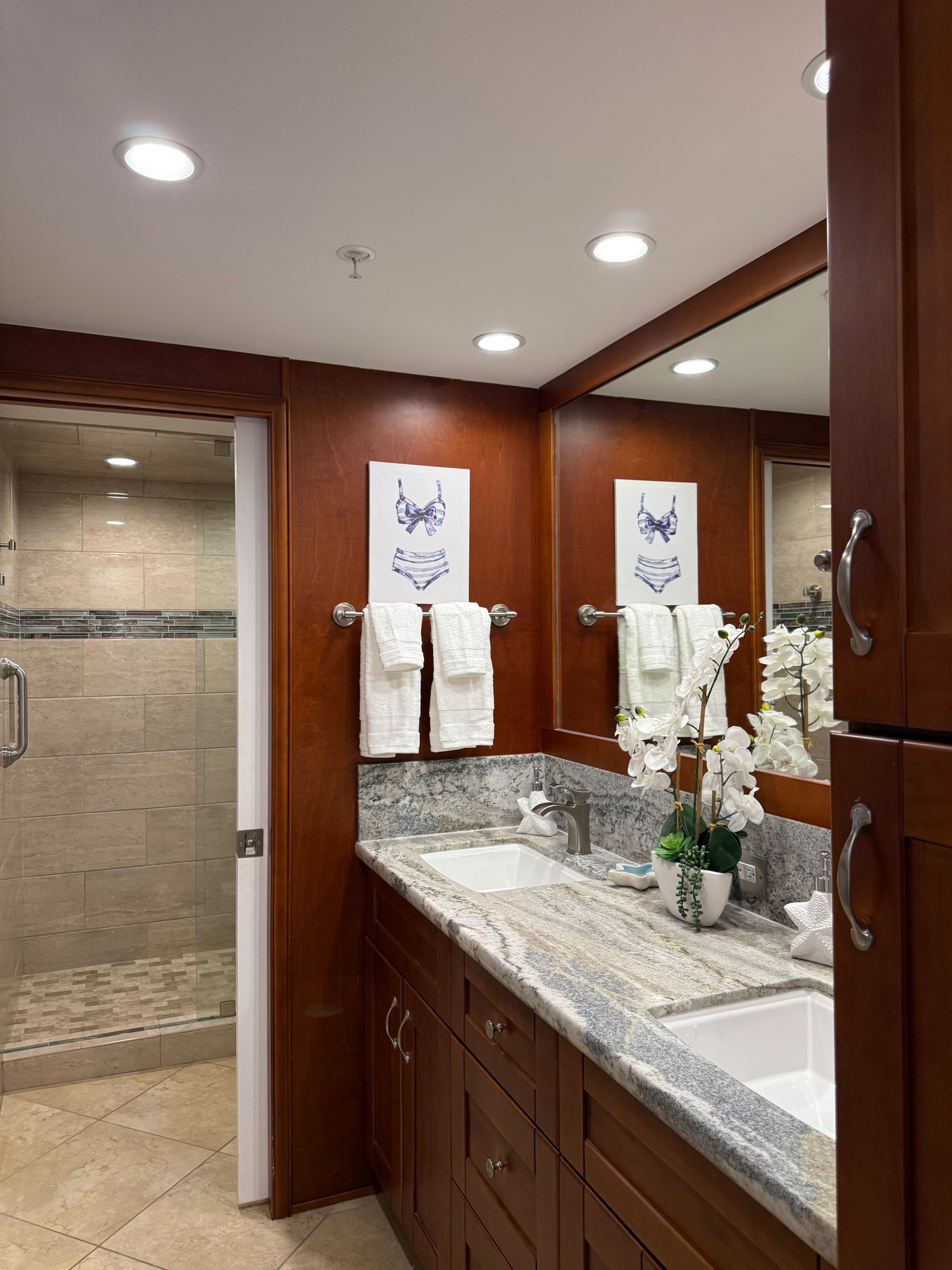Condo in Lahaina · ★5.0 · 2 bedrooms · 4 beds · 2 baths - Image 17