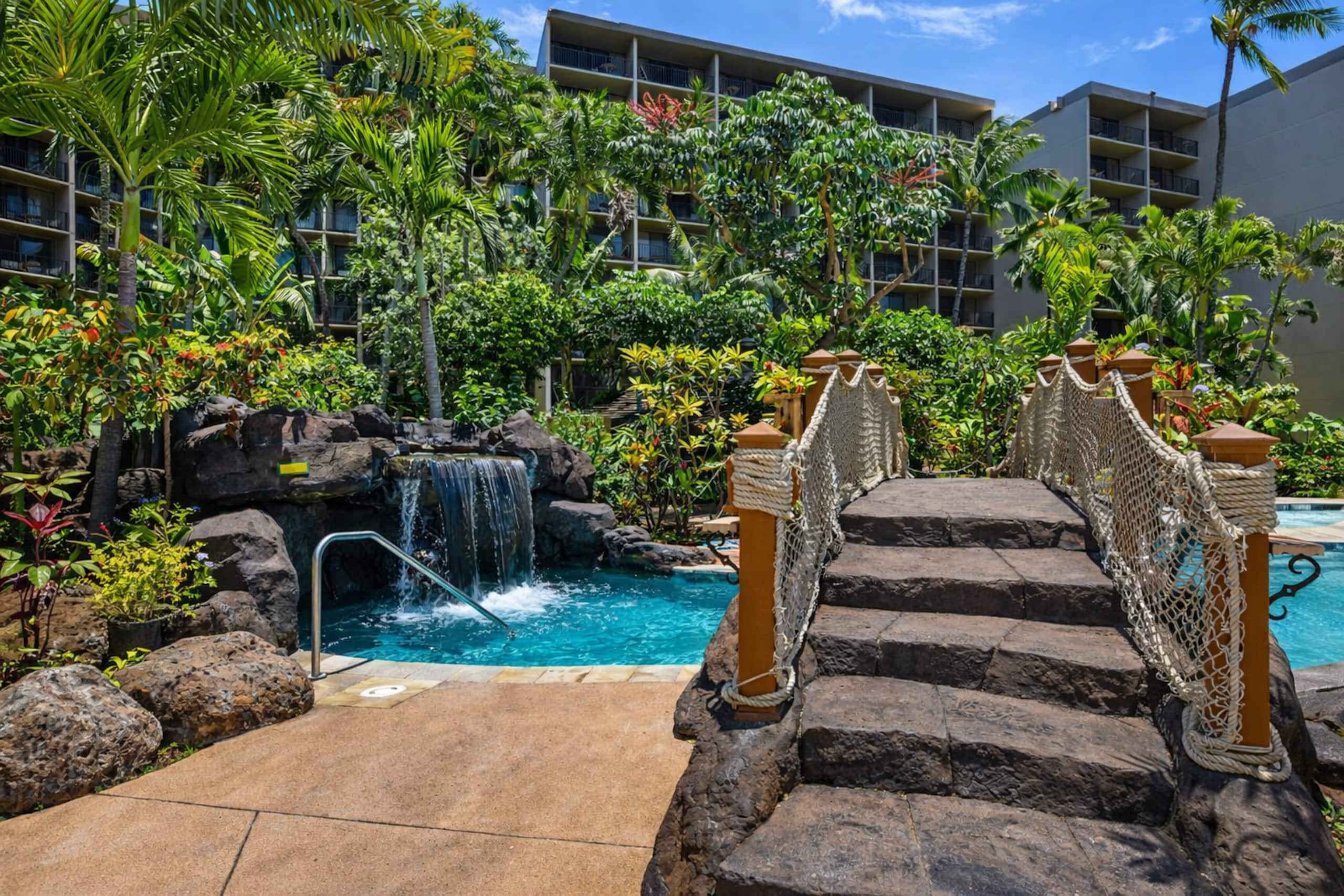 Condo in Lahaina · ★5.0 · 2 bedrooms · 4 beds · 2 baths - Image 37