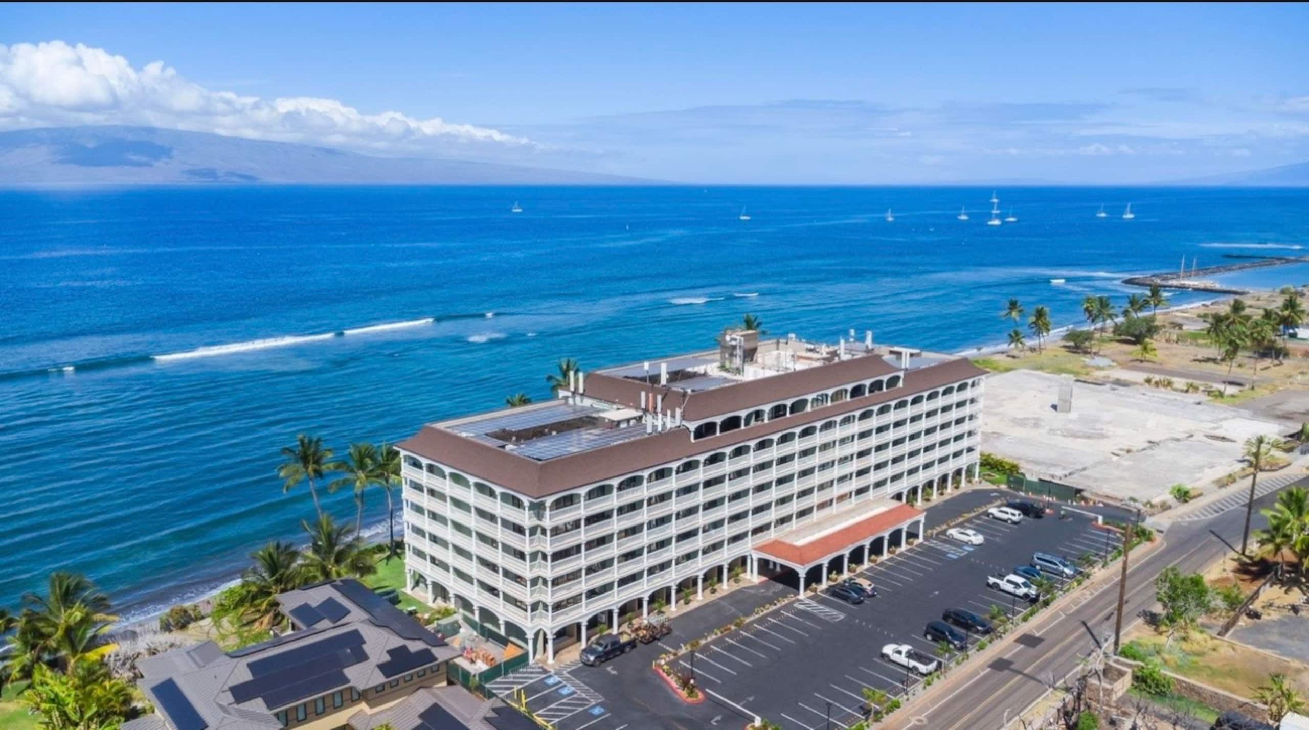 LahainaShoresBeachfrontPanoramic Endless OceanView - Image 20