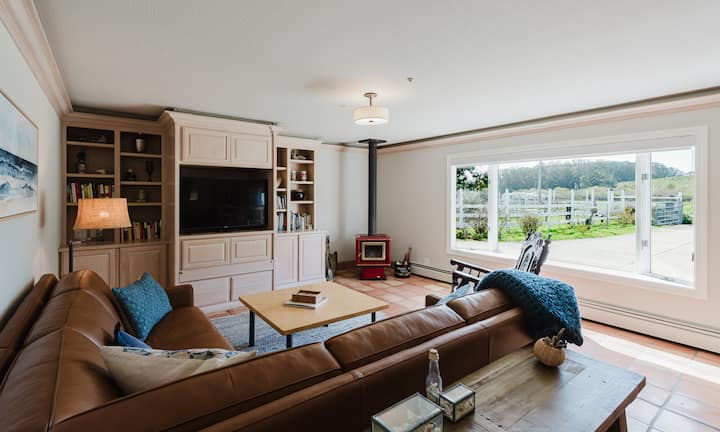 Ranch Views | Luxe King Beds | Downtown Pescadero - Pescadero, CA