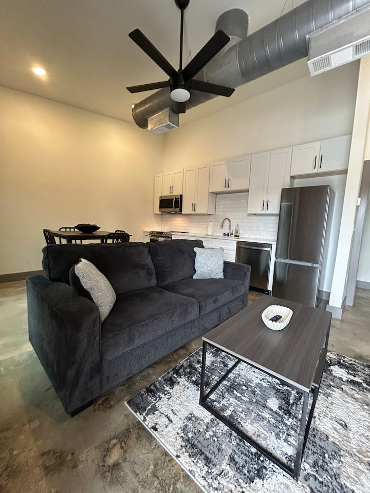 Prime Downtown Workstay Apartment - Rocky Mount, NC