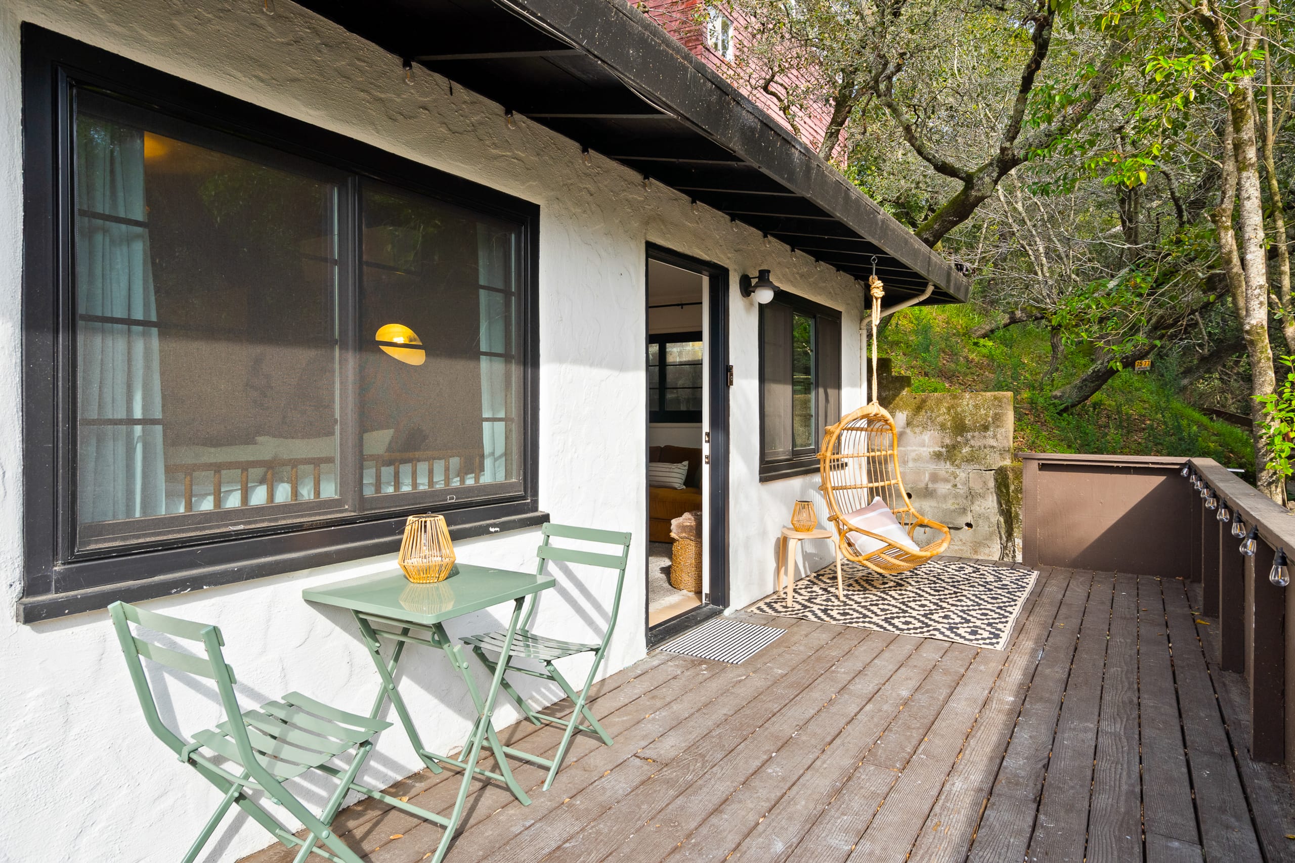 Luxe Treehouse Apt•Walk to Town•King Bed•Sleeps 4 - Photo 17