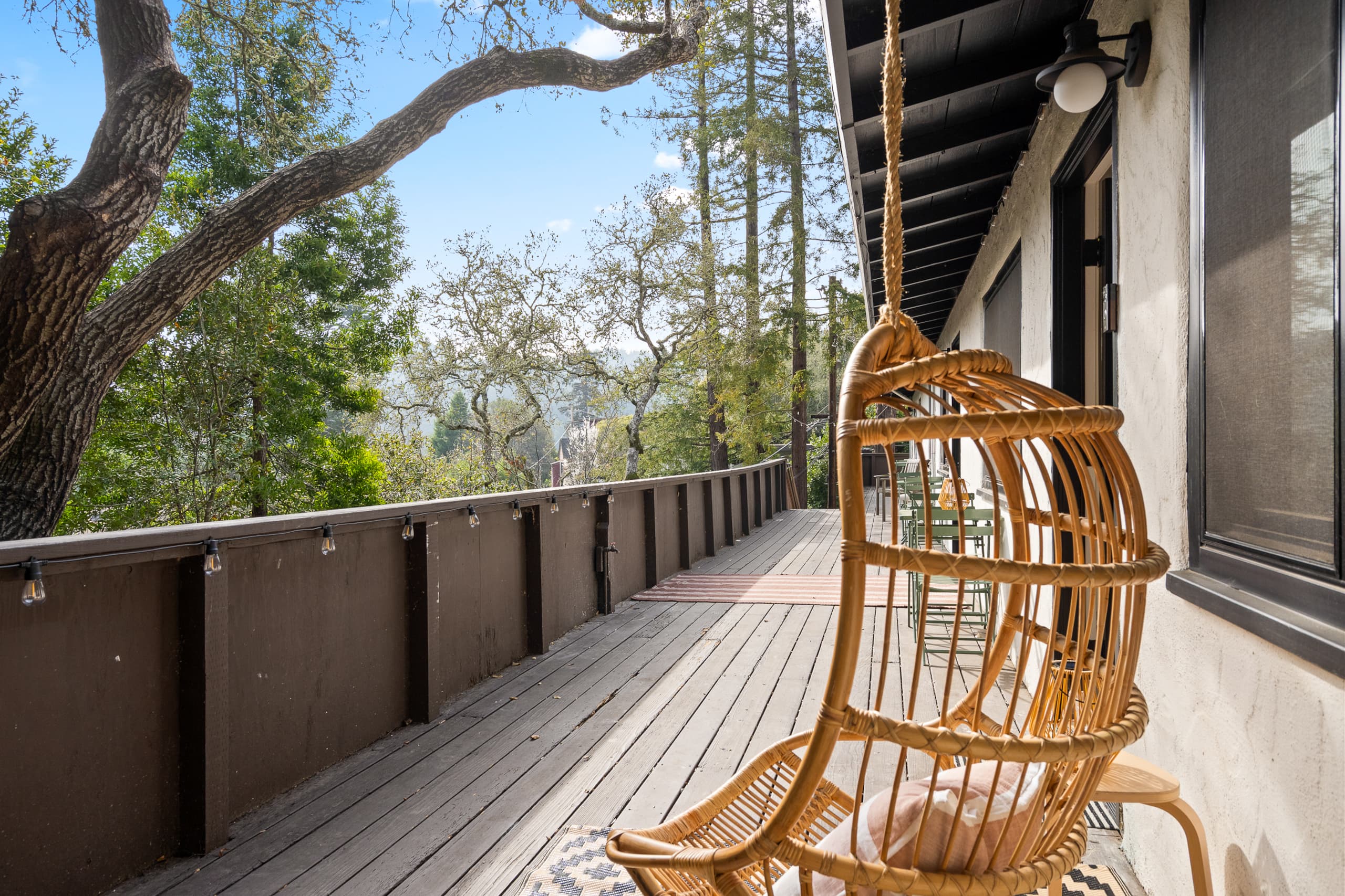 Luxe Treehouse Apt•Walk to Town•King Bed•Sleeps 4 - Photo 15