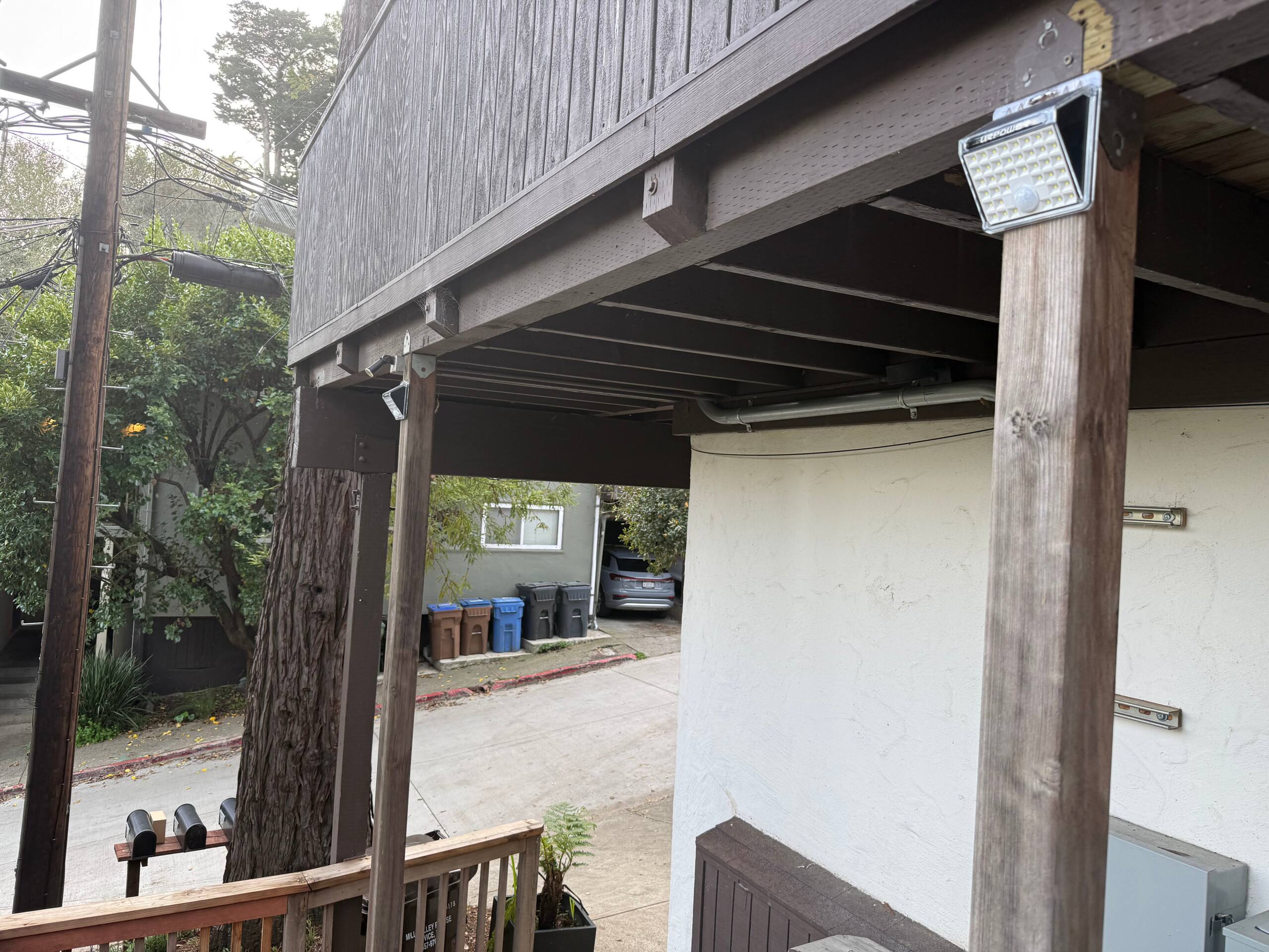 Luxe Treehouse Apt•Walk to Town•King Bed•Sleeps 4 - Photo 31