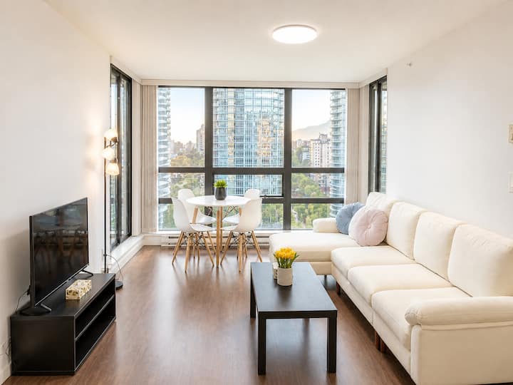 2-3 Sky Condo - Vancouver