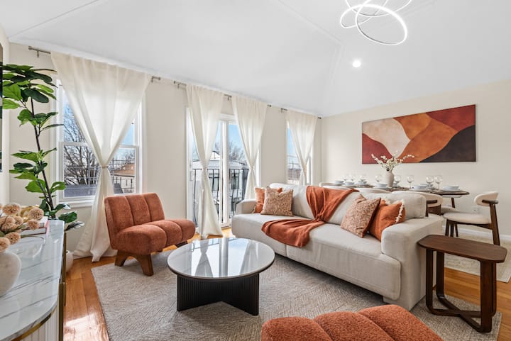 Sunset Elegance | Vault Ceiling | Parking|
Metlife - Jersey City, NJ