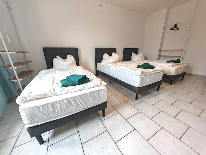 Monteurwohnung Für 6 Personen – Gute Anbindung - Gelsenkirchen