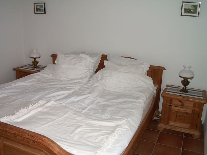 საძინებელი 1