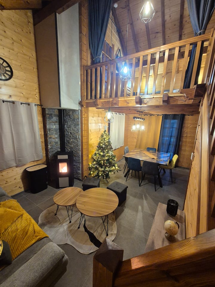Chalet Et Gîtes Les Hirondelles - Chapelle-des-Bois