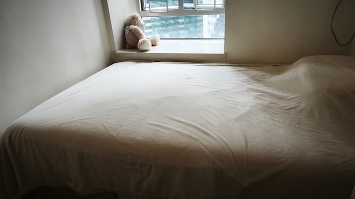 Two Bedrooms Flat In Quarry Bay - Sai Kung