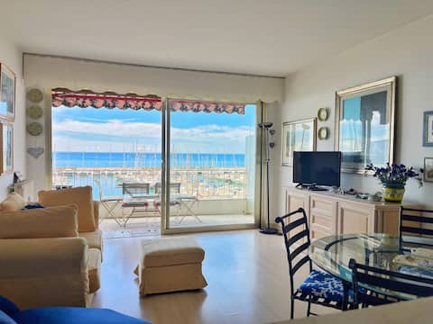 Top Airbnb: The Terrace of the Port / Panoramic Sea and Menton View in Menton