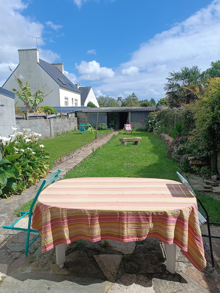 Maison Au Calme, Chaleureuse Et Lumineuse - Plomeur
