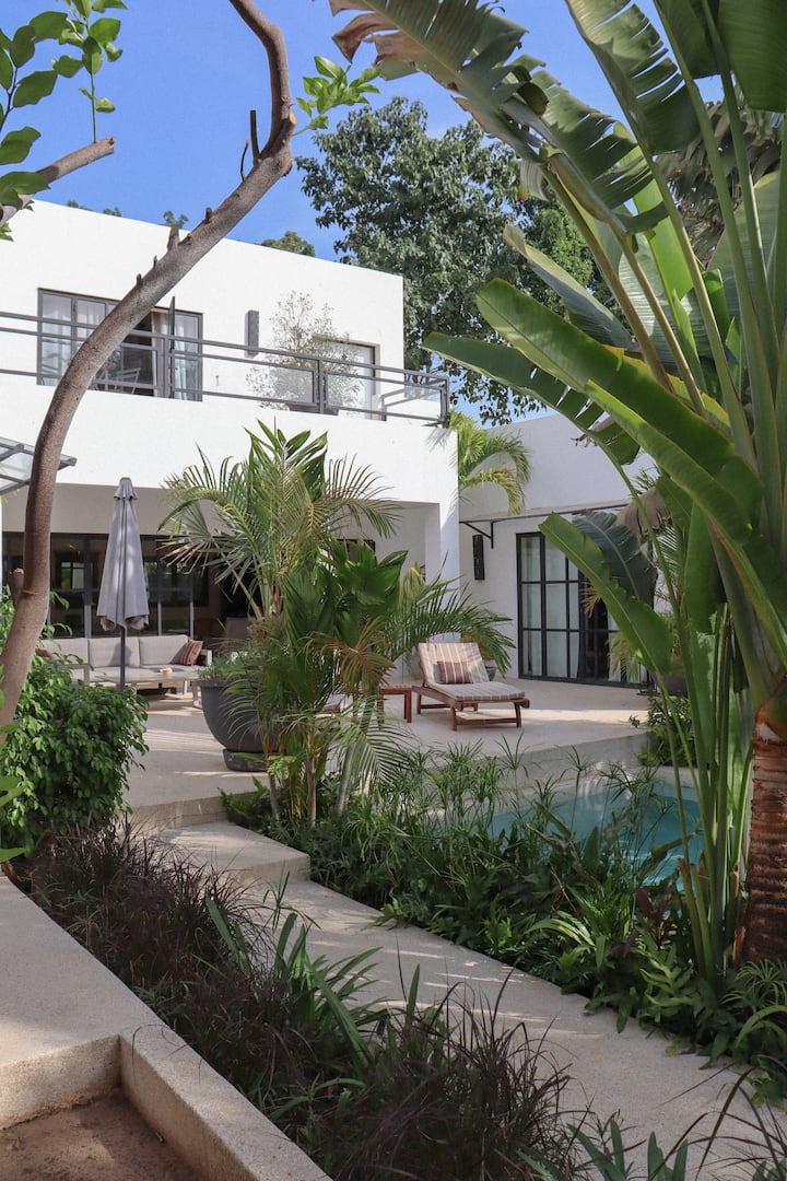 Villa Tropicale Piscine Paysagée Saly Ngaparou - Senegal