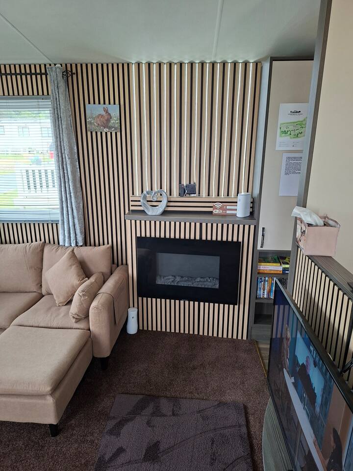 Woodland Lodge
49 Foxburrow Hang - Beccles